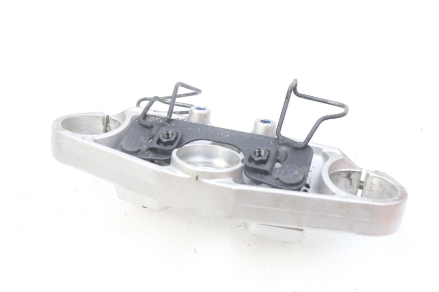 photo de UPPER FORK YOKE YAMAHA FJR ABS 1300 (2016 - 2020) - Zoom on usage condition
