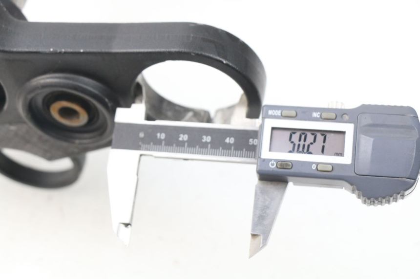 photo de UPPER FORK YOKE YAMAHA FZ8 800 (2010 - 2016) - Alternative perspective