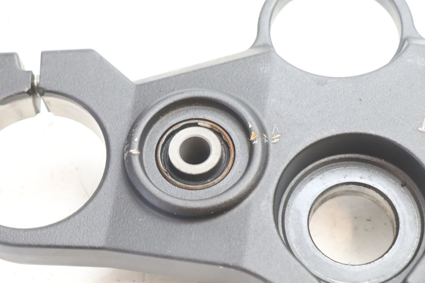 photo de UPPER FORK YOKE YAMAHA FZ8 800 (2010 - 2016) - Zoom on usage condition