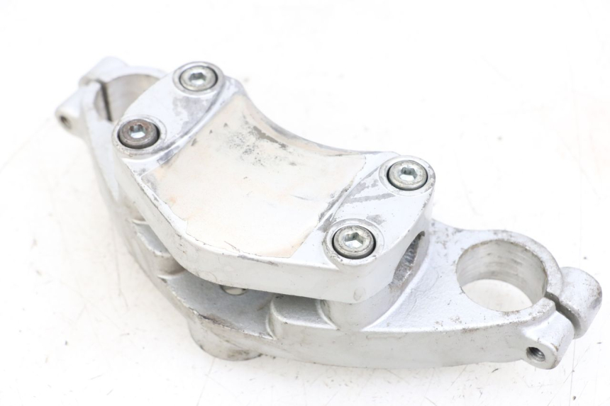 photo de UPPER FORK YOKE HYOSUNG GF 125 (2001 - 2005) - Component detail