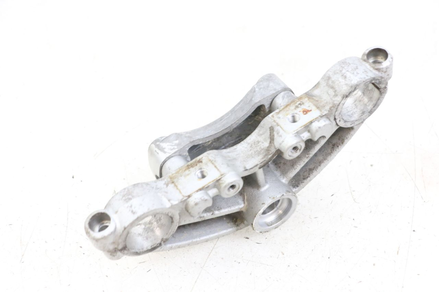 photo de UPPER FORK YOKE HYOSUNG GF 125 (2001 - 2005) - Technical close-up