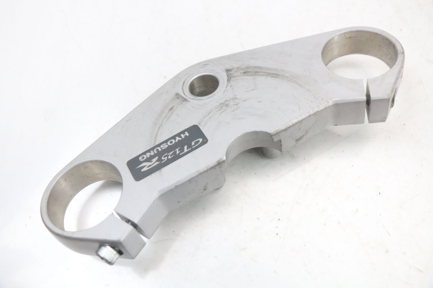 photo de UPPER FORK YOKE HYOSUNG GTR 125 (2006 - 2008) - Zoom on usage condition