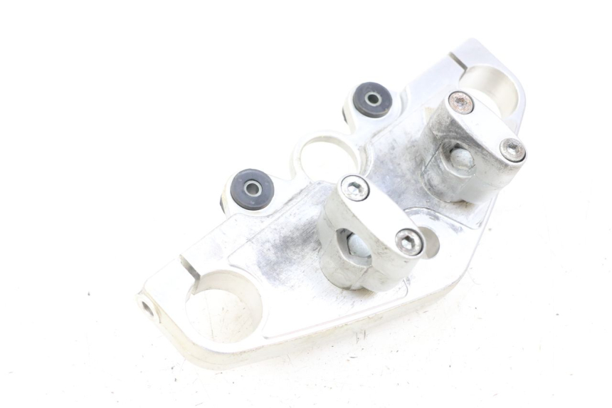 photo de UPPER FORK YOKE SUZUKI GZ MARAUDER 125 (1998 - 2004) - Product overview