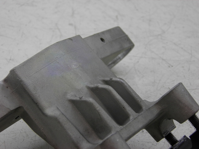 photo de UPPER FORK YOKE KYMCO XCITING RI ABS 500 (2010) - Technical close-up