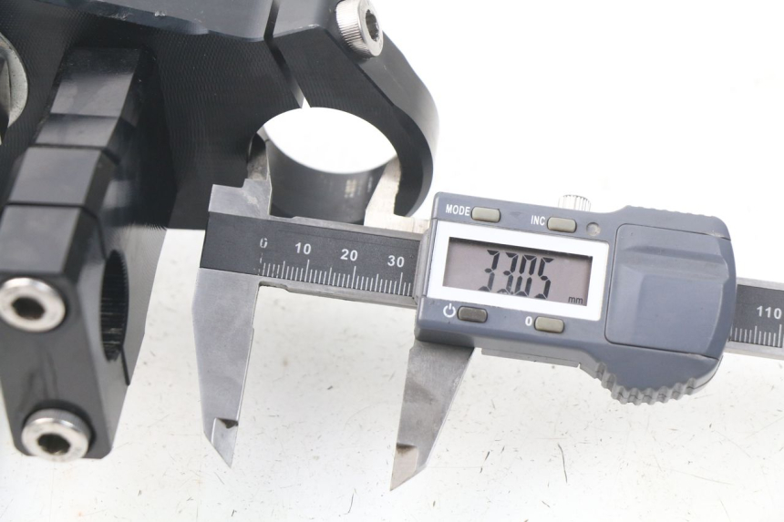 photo de UPPER FORK YOKE YCF LITE F 125 - Technical close-up