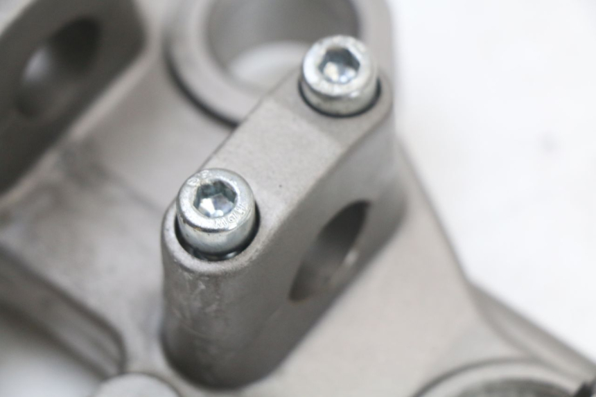 photo de UPPER FORK YOKE RIEJU MRT 50 (2018 - 2021) - Technical close-up