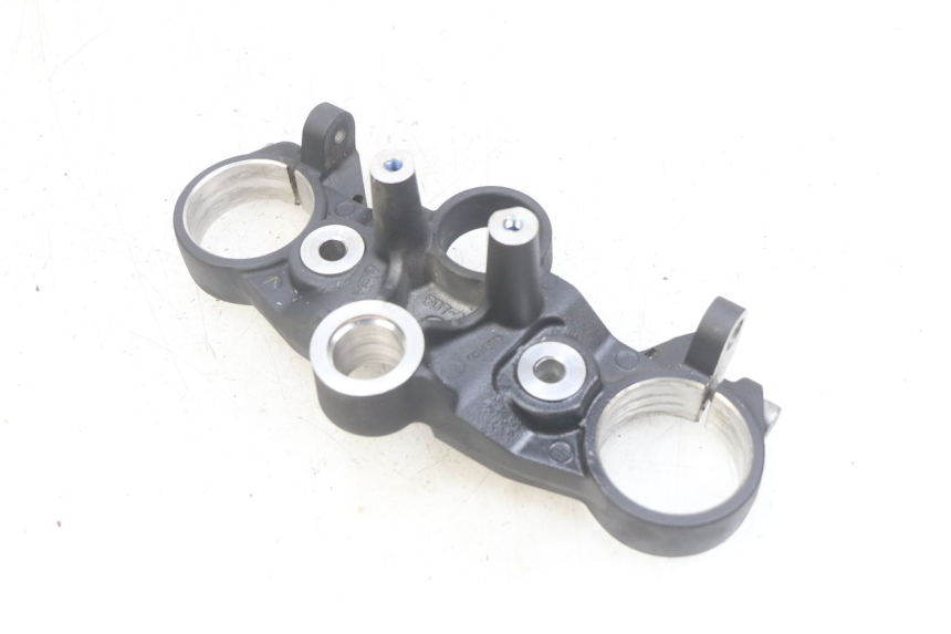 photo de UPPER TRIPLE CLAMP YAMAHA MT ABS 125 (2014 - 2018) - Technical close-up