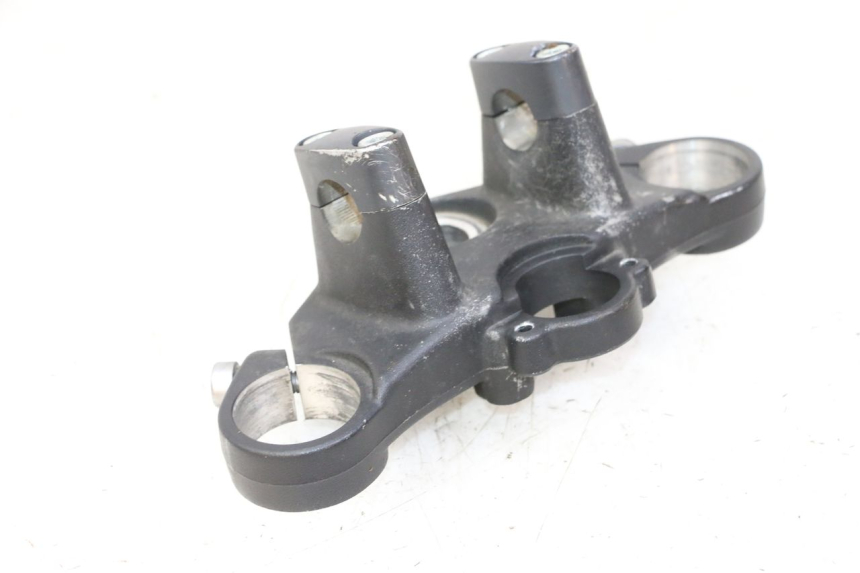 photo de UPPER FORK YOKE HONDA NTV DEAUVILLE 650 (2001 - 2006) - Fixing points details