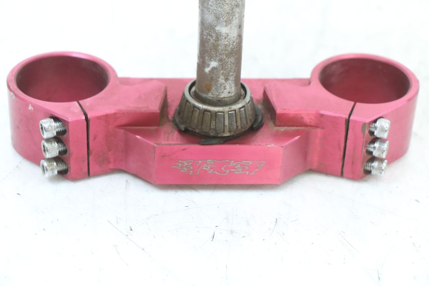 photo de UPPER FORK YOKE YCF PIT BIKE 125 (2010 - 2018) - Surface and material condition