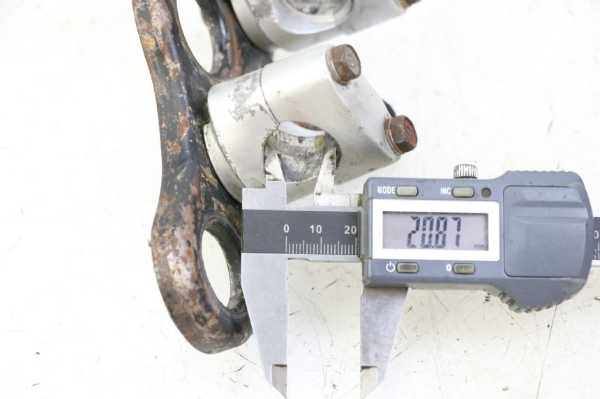 photo de UPPER FORK YOKE YAMAHA PW 80 (1983 - 2014) - Component detail
