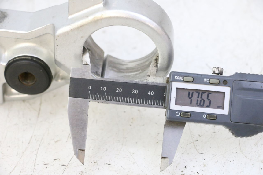 photo de UPPER FORK YOKE MAG POWER R-STREET 50 (2016 - 2025) - Component detail