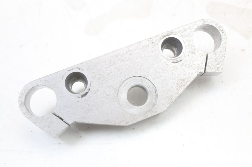 photo de UPPER FORK YOKE REGAL RAPTOR RAXTER 2 125 (2007 - 2015) - Alternative perspective