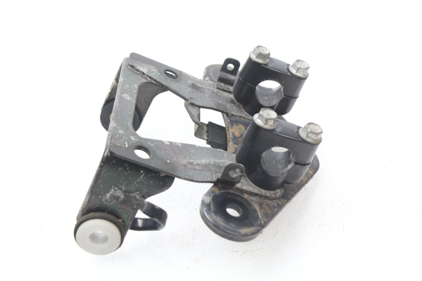 photo de UPPER TRIPLE CLAMP YAMAHA SR 125 (1982 - 2003) - Alternative perspective