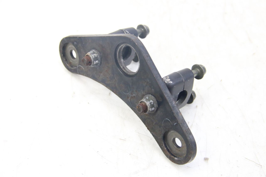 photo de UPPER TRIPLE CLAMP YAMAHA SR 125 (1982 - 2003) - Alternative perspective