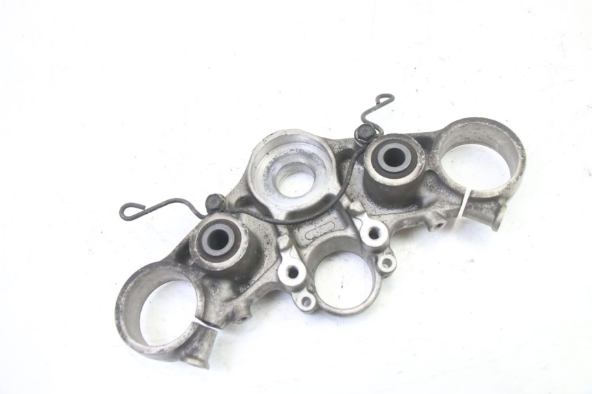 photo de UPPER FORK YOKE HONDA ST PAN EUROPEAN 1300 (2002 - 2013) - Fixing points details