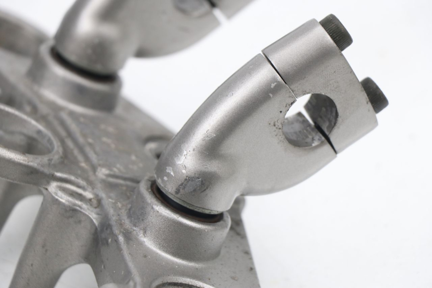 photo de UPPER FORK YOKE YAMAHA TDM 3VD 850 (1991 - 1995) - Alternative perspective