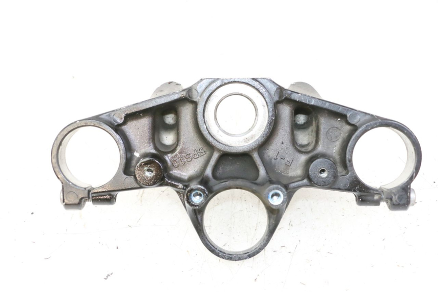 photo de UPPER TRIPLE CLAMP YAMAHA TDM ABS 900 (2002 - 2014) - Zoom on usage condition