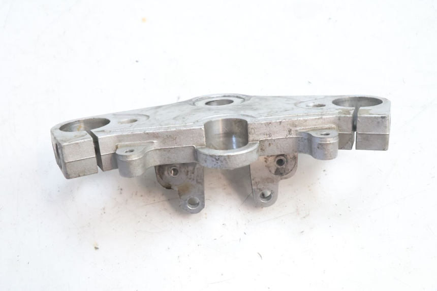 photo de UPPER FORK YOKE DAELIM VJ ROADWIN 125 (2004 - 2007) - Zoom on usage condition