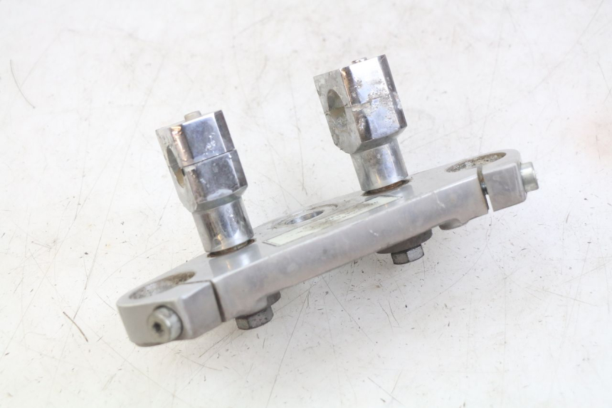 photo de UPPER TRIPLE CLAMP DAELIM VL DAYSTAR 125 (2000 - 2011) - Component detail