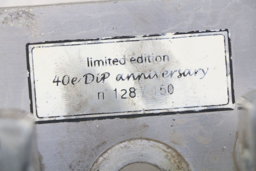 photo de UPPER TRIPLE CLAMP DAELIM VL DAYSTAR 125 (2000 - 2011) - Fixing points details