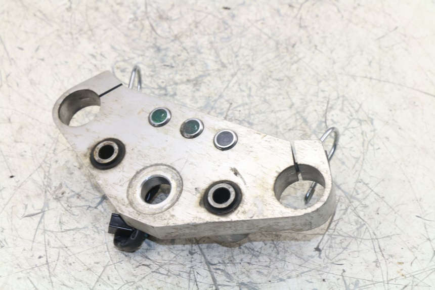 photo de UPPER FORK YOKE DAELIM VT 125 (1998 - 2003) - Main view