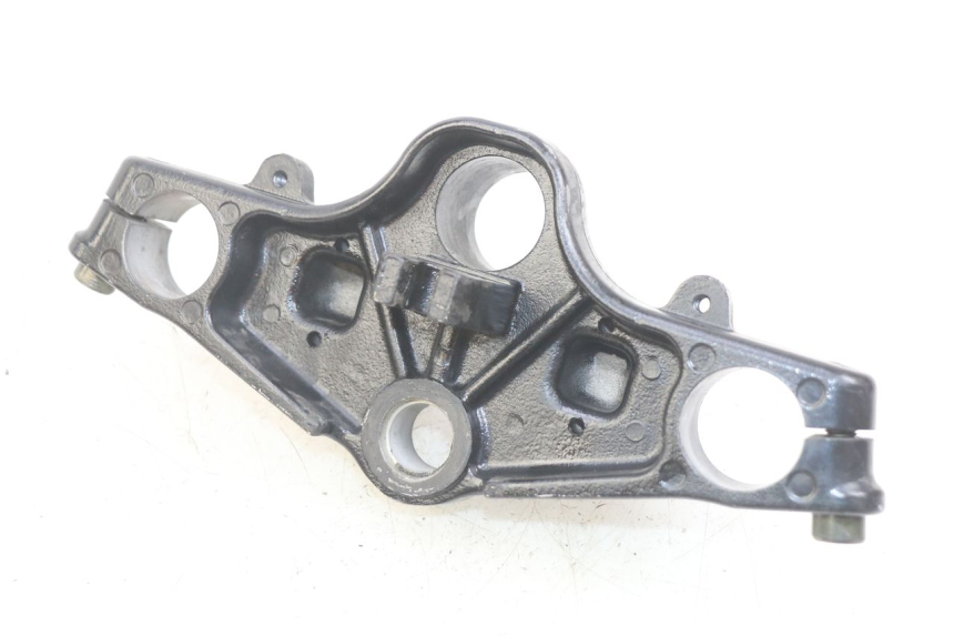 photo de UPPER TRIPLE CLAMP SYM WOLF SB 125 (2011 - 2018) - Technical close-up