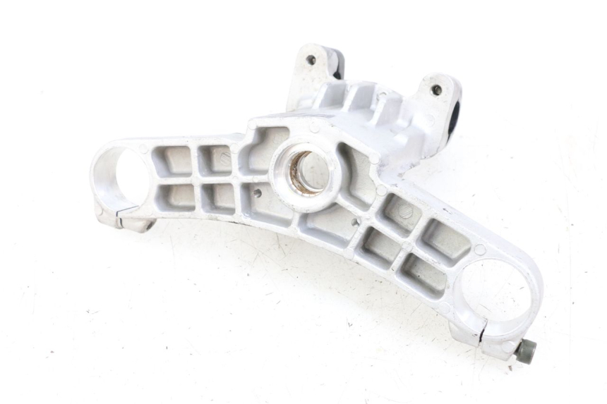 photo de Upper triple clamp KYMCO XCITING 250 (2006 - 2009) - Fixing points details