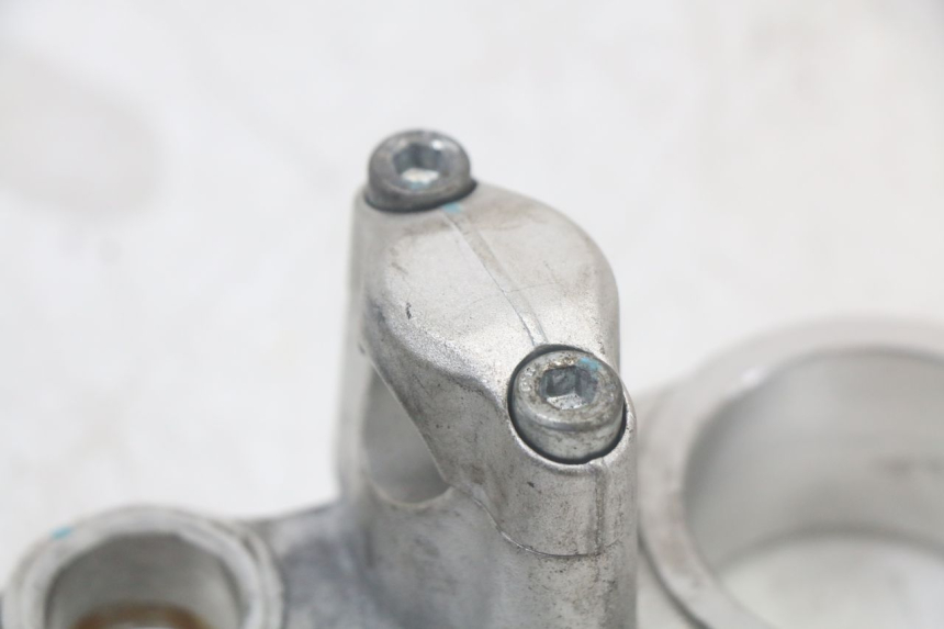 photo de UPPER TRIPLE CLAMP FANTIC XM PERFORMANCE 2T 50 (2021 - 2022) - Fixing points details