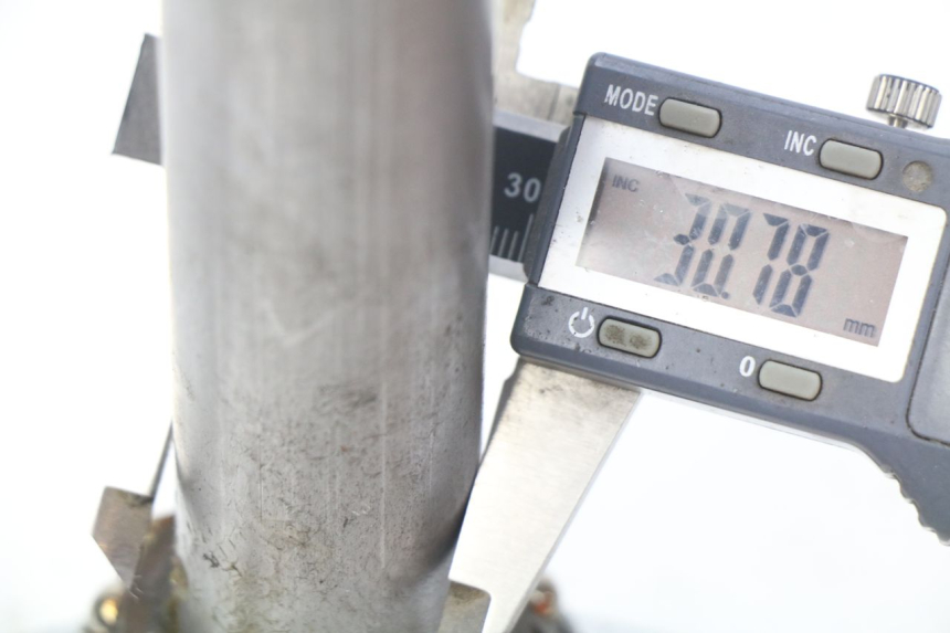 photo de UPPER FORK YOKE YAMAHA XP T-MAX TMAX ABS 530 (2012 - 2015) - Component detail