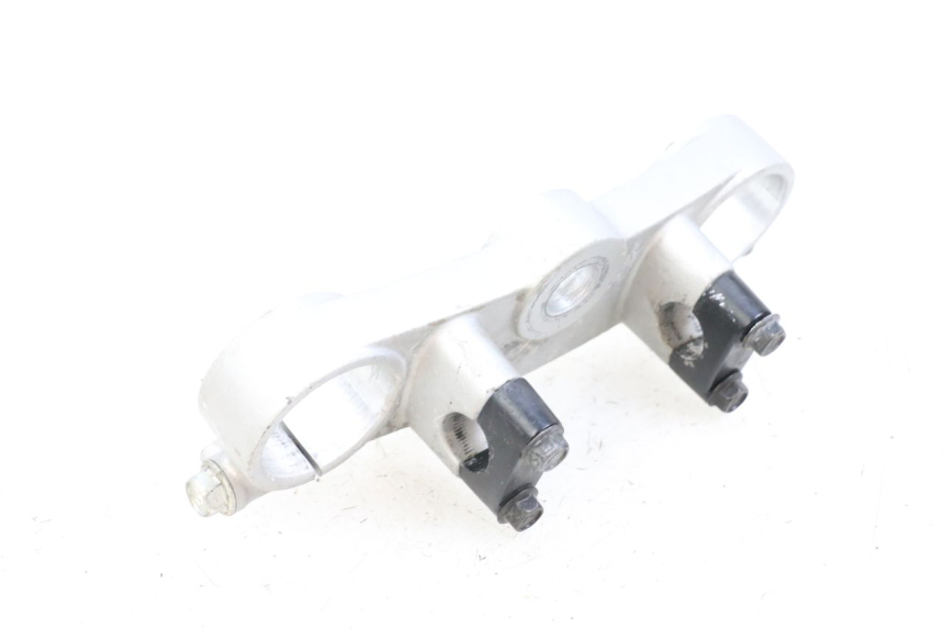 photo de Upper triple clamp HYOSUNG XRX 125 (2000 - 2008) - Zoom on usage condition