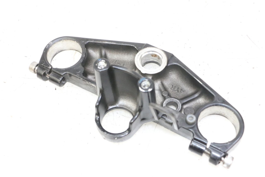 photo de UPPER FORK YOKE YAMAHA FZS FAZER 600 (2001 - 2003) - Zoom on usage condition