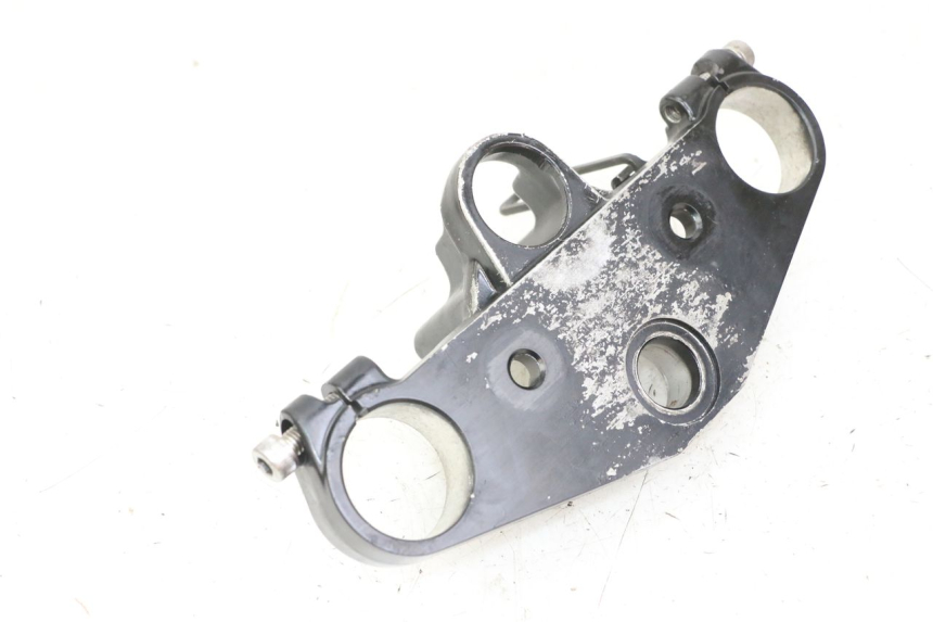 photo de UPPER FORK YOKE YAMAHA FZS FAZER 600 (2001 - 2003) - Fixing points details