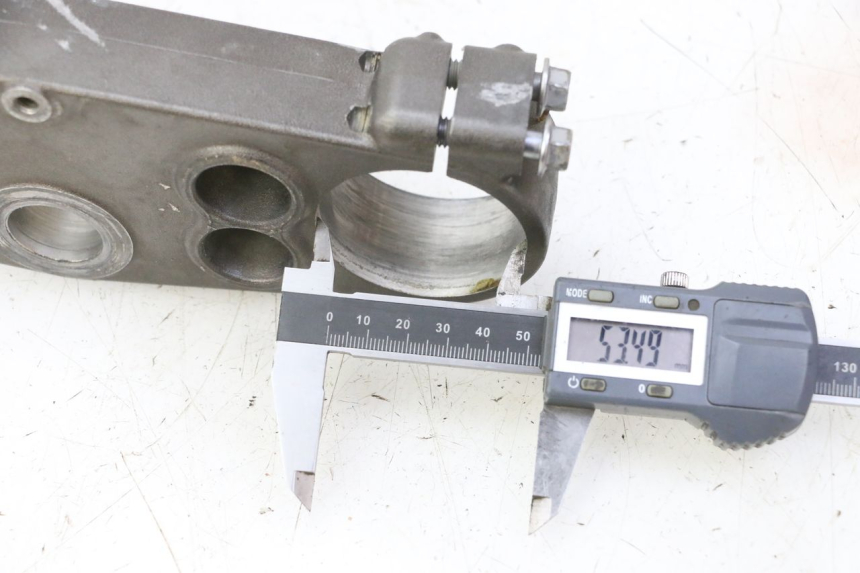 photo de UPPER FORK YOKE YAMAHA YZ-F YZF 250 (2014 - 2018) - Component detail