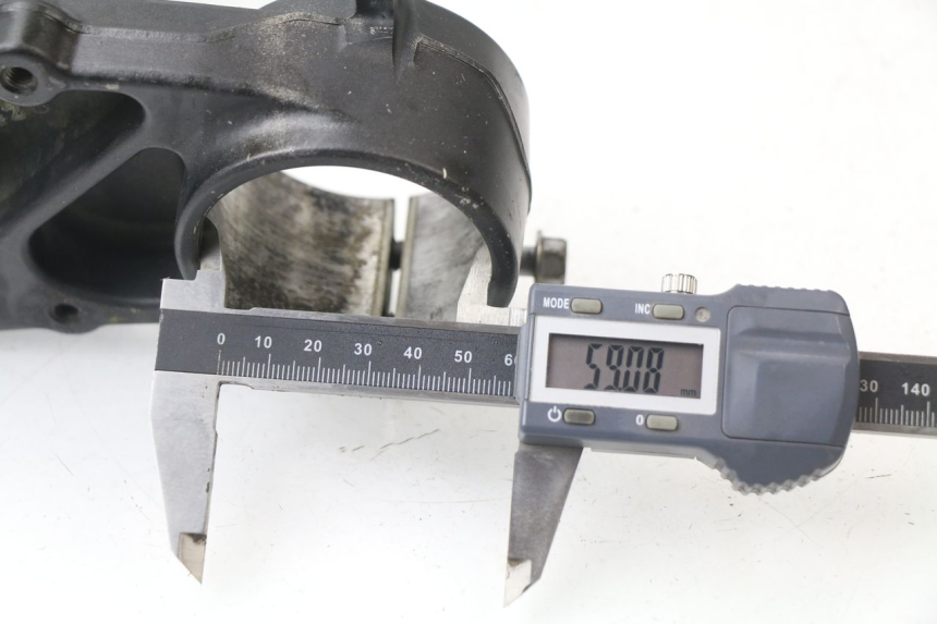 photo de UPPER FORK YOKE YAMAHA YZF YZ-F 450 (2018 - 2021) - Technical close-up