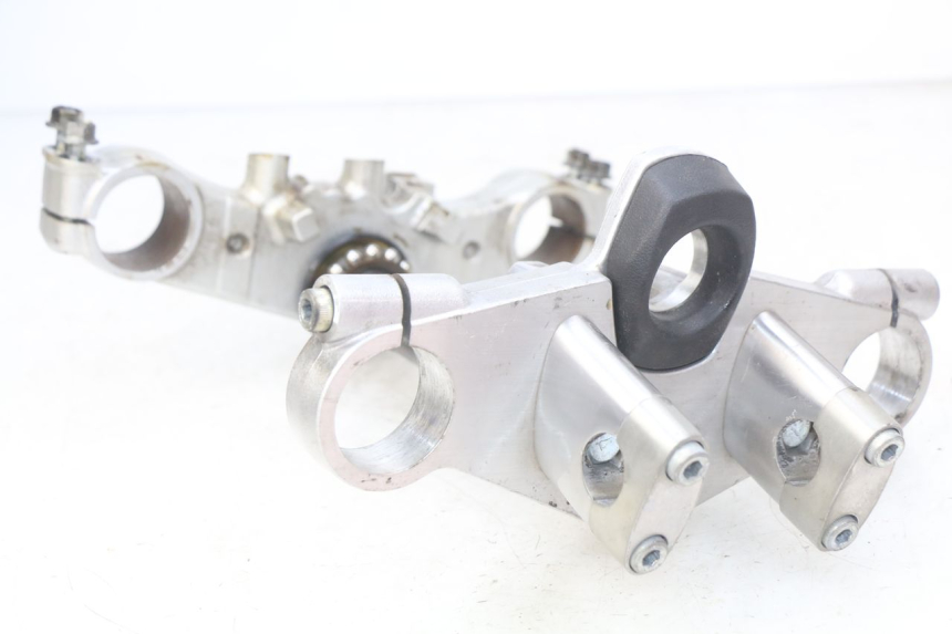 photo de YOKES FORK SUZUKI SV N 650 (1999 - 2002) - Fixing points details