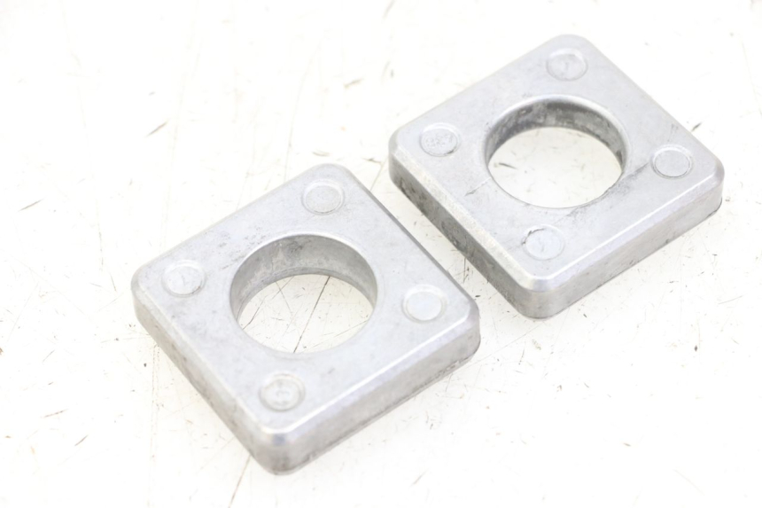 photo de CHAIN ADJUSTER BMW S RR ABS S1000RR 1000 (2015 - 2018) - Zoom on usage condition