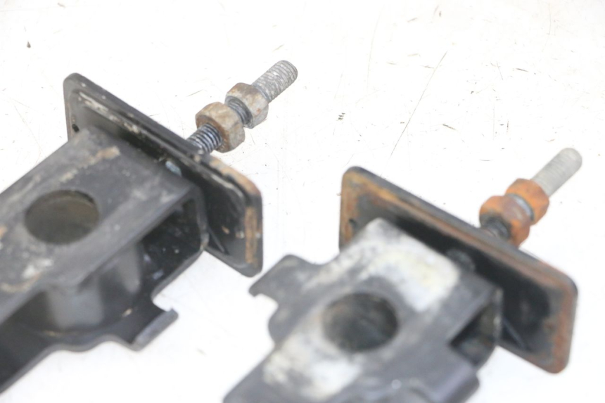 photo de CHAIN TENSIONER HONDA CBF 500 (2004 - 2007) - Zoom on usage condition