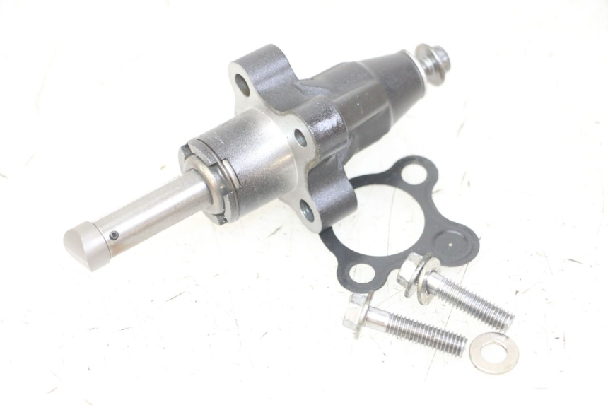 photo de CAM CHAIN TENSIONER HONDA CB R 1000 (2018 - 2023) - Zoom on usage condition