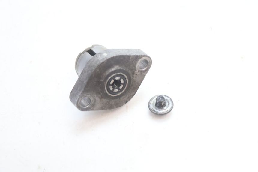 photo de CAM CHAIN TENSIONER HONDA FES S-WING SWING ABS 125 (2007 - 2015) - Alternative perspective