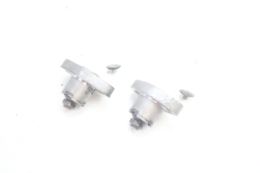 photo de CAM CHAIN TENSIONER HONDA XLV VARADERO 125 (2007 - 2012) - Alternative perspective