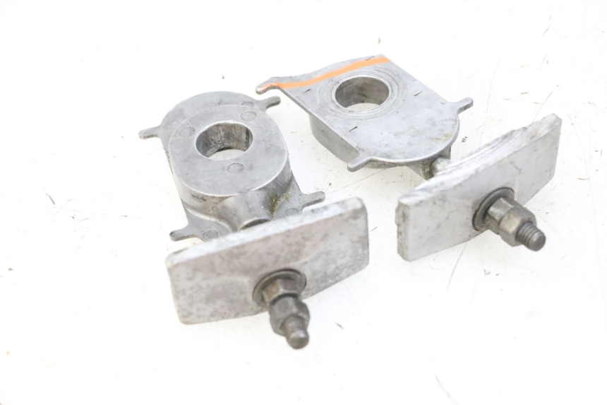 photo de CHAIN ADJUSTER YAMAHA FJ 36Y 1100 (1984 - 1985) - Component detail