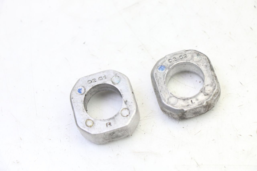 photo de CHAIN ADJUSTER BMW G310 R 310 (2016 - 2020) - Alternative perspective