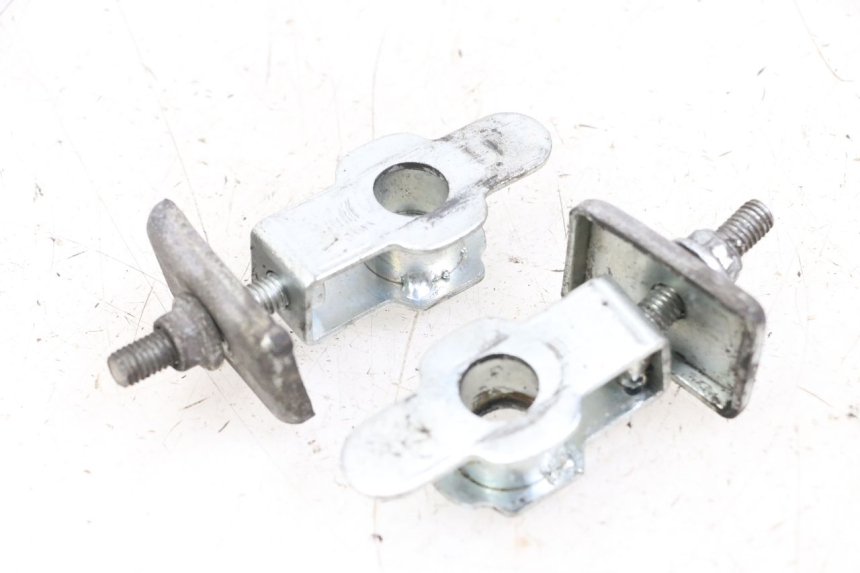 photo de CHAIN ADJUSTER HYOSUNG GF 125 (2001 - 2005) - Main view