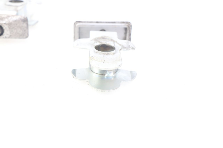 photo de CHAIN TENSIONER SUZUKI GSF S BANDIT 600 (2000 - 2004) - Alternative perspective