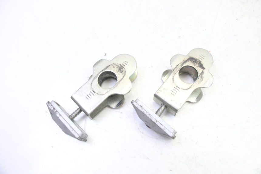 photo de CHAIN ADJUSTER SUZUKI GSR 750 (2011 - 2017) - Component detail