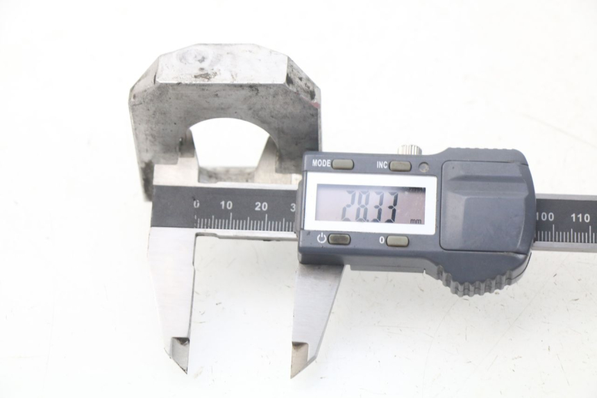 photo de CHAIN ADJUSTER SUZUKI GSX-R GSXR 600 (2001 - 2003) - Component detail