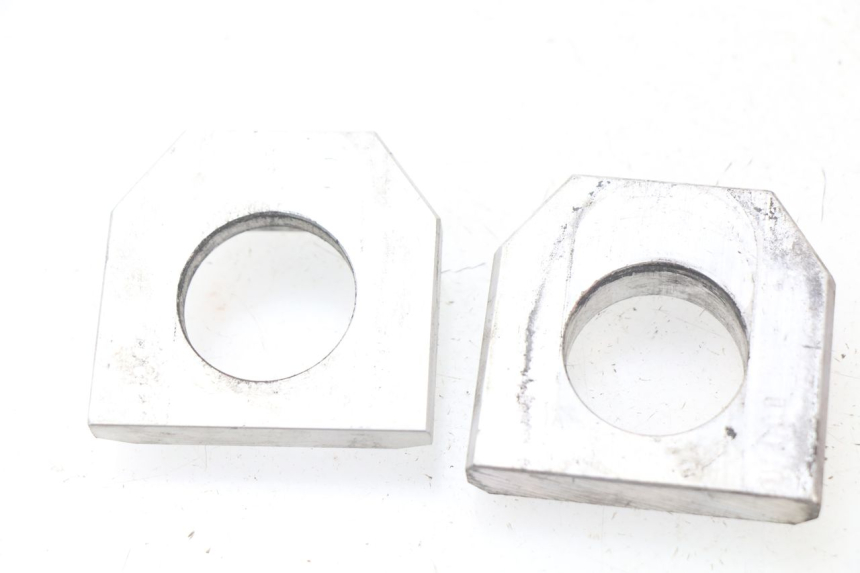 photo de CHAIN ADJUSTER SUZUKI GSX-R GSXR K16 1000 (2012 - 2016) - Alternative perspective