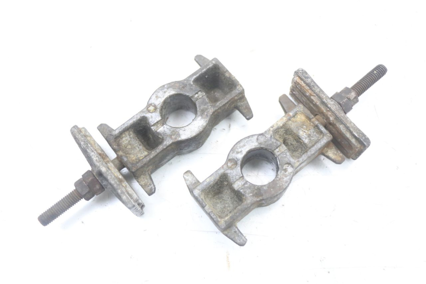 photo de CHAIN ADJUSTER HONDA CBR F 1000 (1993 - 1996) - Technical close-up
