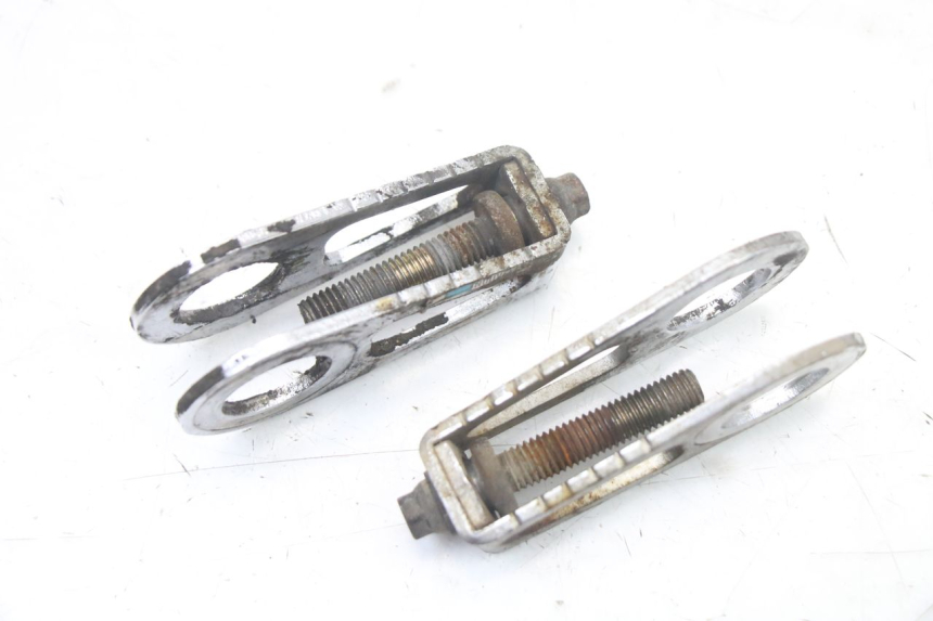 photo de CHAIN ADJUSTER HONDA VT C2 SHADOW 750 (1997 - 2001) - Alternative perspective