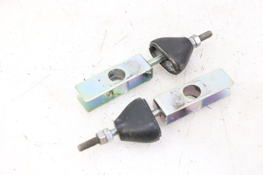 photo de CHAIN ADJUSTER KEEWAY K-LIGHT KLIGHT 125 (2018 - 2025) - Zoom on usage condition